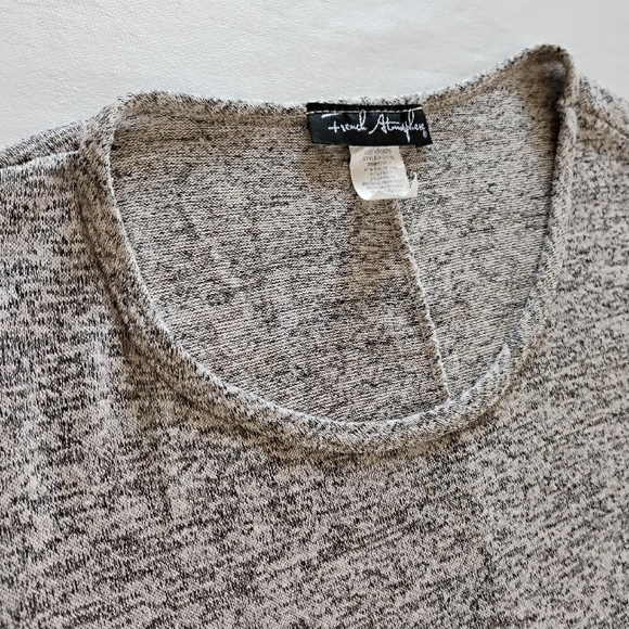 Women's French Atmosphere White & Grey Heathered Flowy Lightweight Knit Sweater - Picture 11 of 14